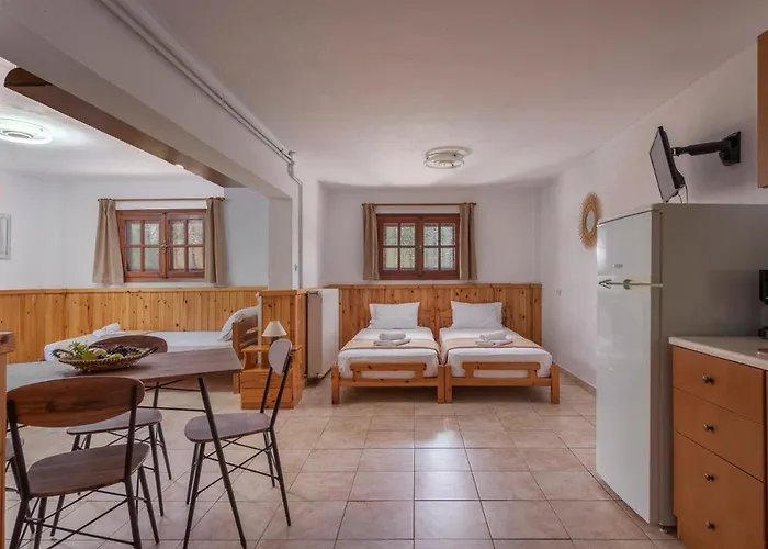 Blooming Memories B Vourvourou